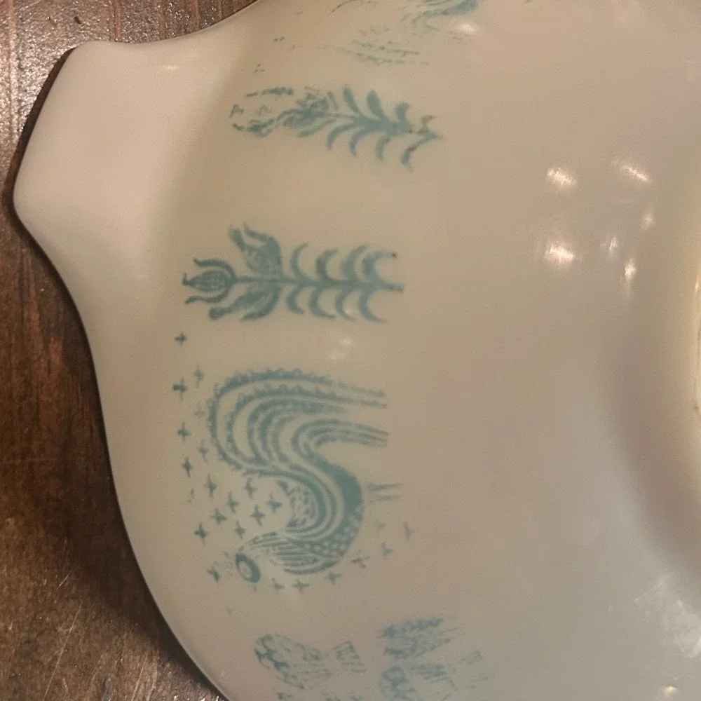 Vintage Pyrex Butterprint Amish Mixing Bowls 2pc Matching Set Cinderella 441 443